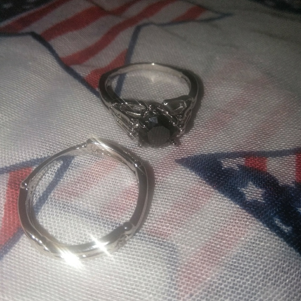 Wedding/Engagement Ring